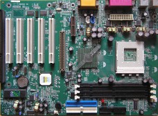Motherboard Lenovo QDI KinetiZ 7B K7V8363 1.0  Z1.2  A (462) neueres bios:11/30/2001...